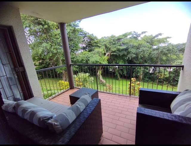 2 BEDROOM APARTMENT TO LET IN BALLITO CENTRAL